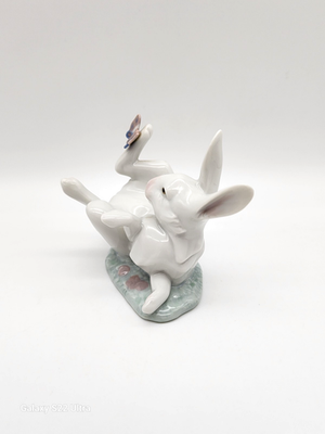 リヤドロ LLADRO 5888 うさぎ　蝶々 ”That Tickles” RETIRED LLADRO #5888 