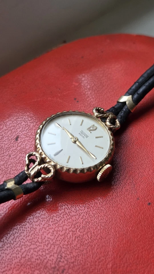 Rolex Tudor Royal para dama maravillosamente limpio y original. Precioso estado en caja Foto 4 de 4