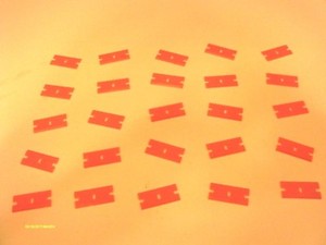 Double Edge Plastic Razor Blades - Remove Bugs Pinstripe Decal Residue 25 Pieces