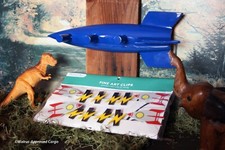 CRATE & BARREL KIDS ROCKET SHIP HOOKS + ART CLIPS -NIB- COUNTDOWN TO FUN!