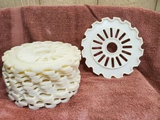 NEW IH International McCormick Corn Seed Planter Plates 462355-R1 16 Cells NOS