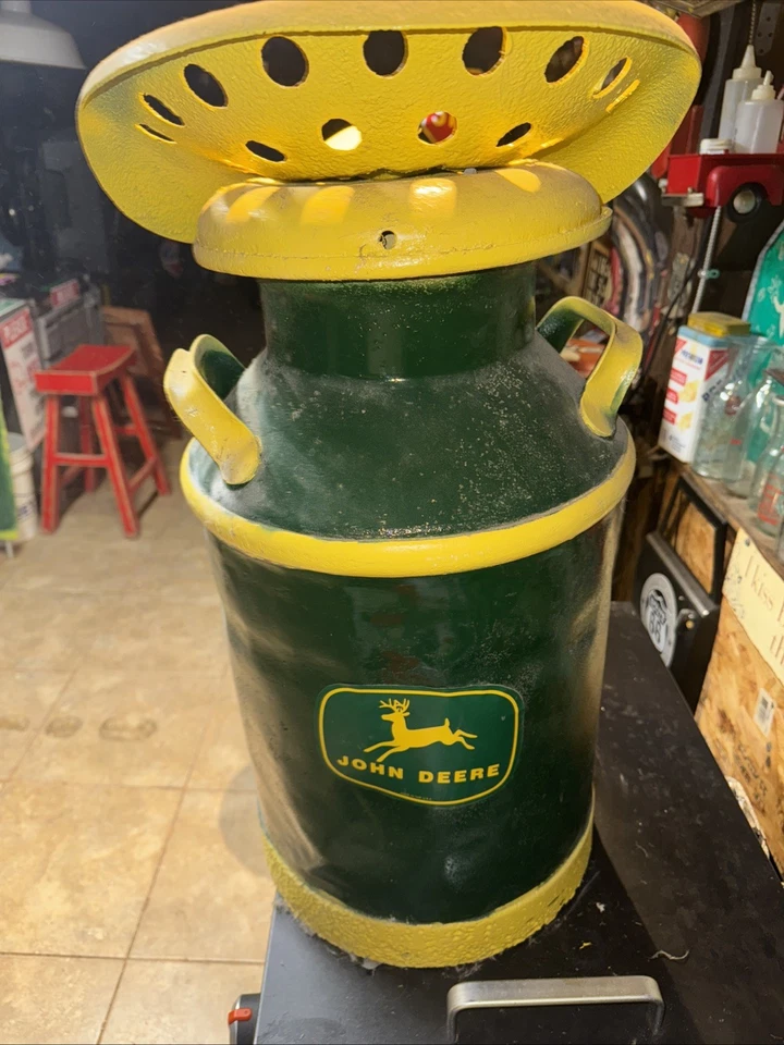 Taburete de asiento de tractor de lata de leche vintage "Logo Budweiser" Foto 3 de 4