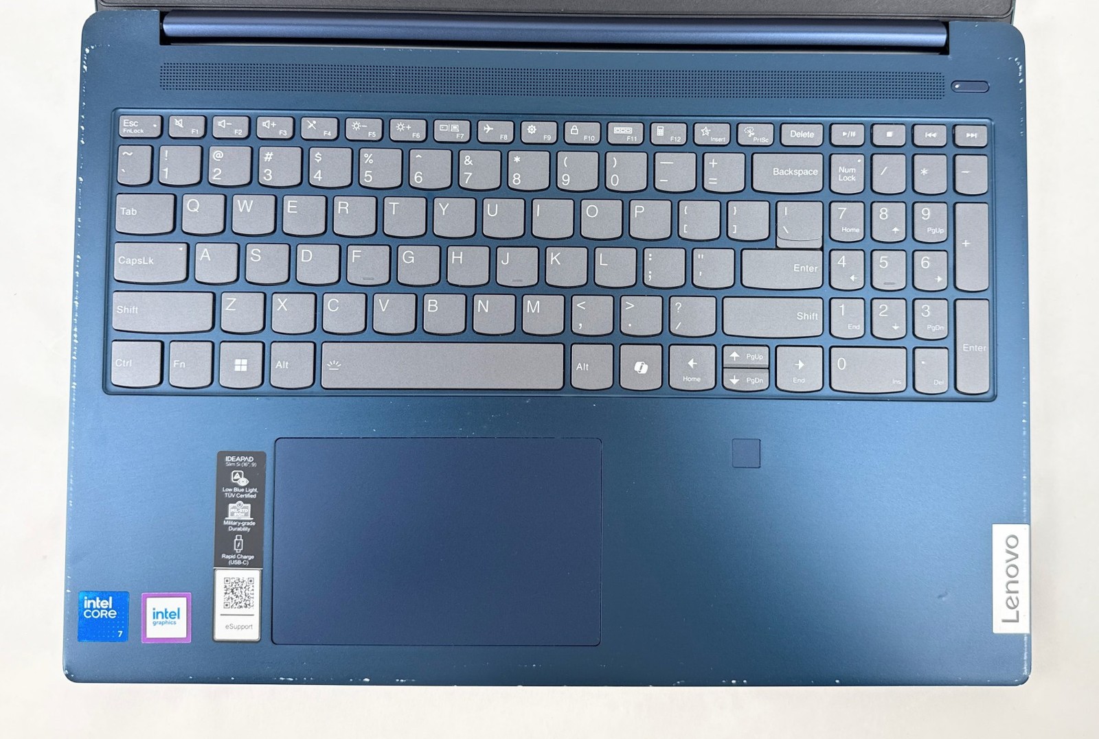 Laptop Lenovo Slim 5i de 16" WUXGA 1920x1200 con pantalla táctil, Ultra 7 150U, 16GB, 1TB, W11H, imagen 8