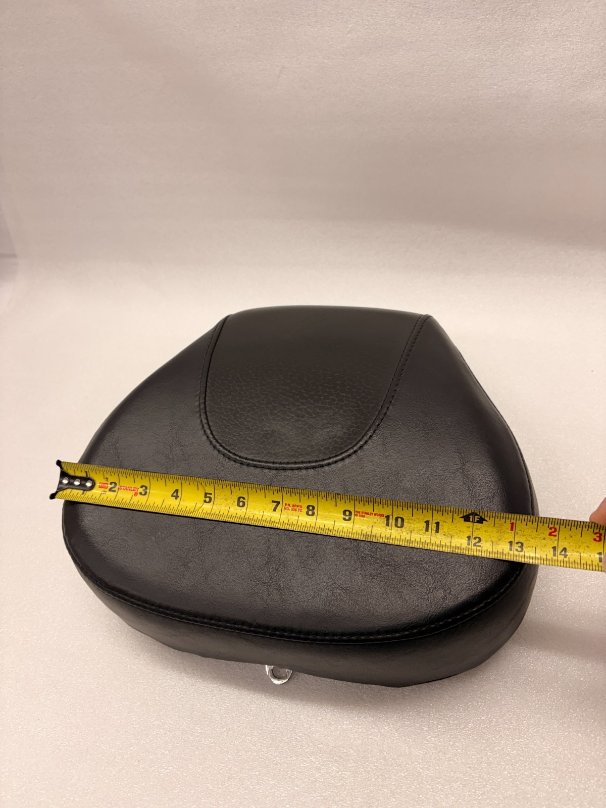 GENUINE HARLEY 2010-17 SOFTAIL FAT BOY PASSENGER WIDE PILLION SEAT NICE   B2