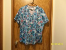 Scrub Top Snowflakes Ladies Size L