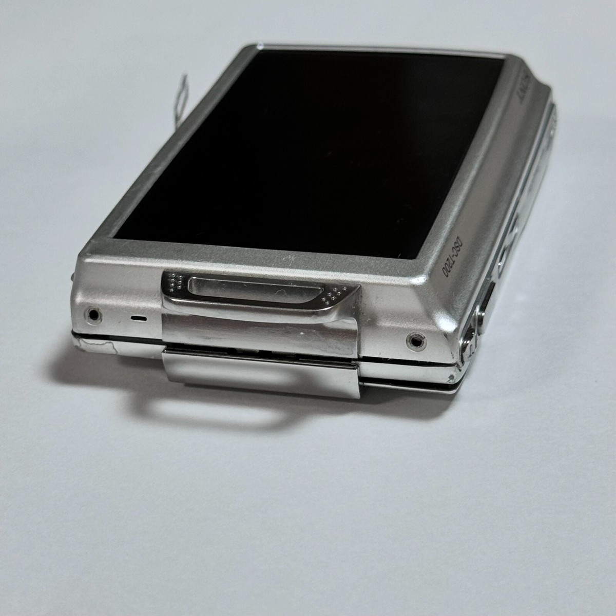 Sony Cyber-shot DSC-T200 8.1MP Digital Camera - Silver for