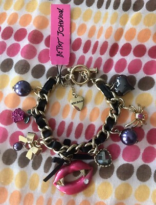 NWT Betsey Johnson Vampire Collection Vamp Lips Bite Me Spider Charm Bracelet
