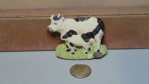 COW AND CALF FIGURE FRIDGE MAGNET  2 3/4" X 2"