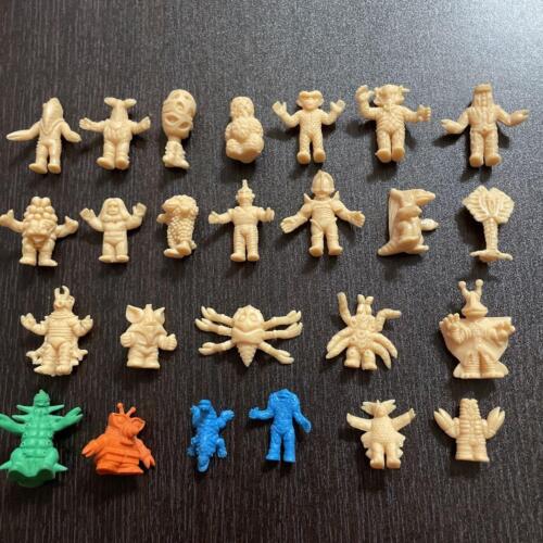 Ultraman Goods lot of 25 Eraser figure Size height approx. 3-4cm Ultra Monster   - Picture 1 of 6