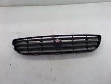 Lexus IS300 Altezza Grille Grill XE10 01-05 OEM Broken Tabs