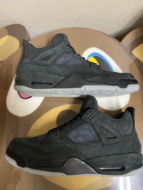 jordan retro 4 kaws black