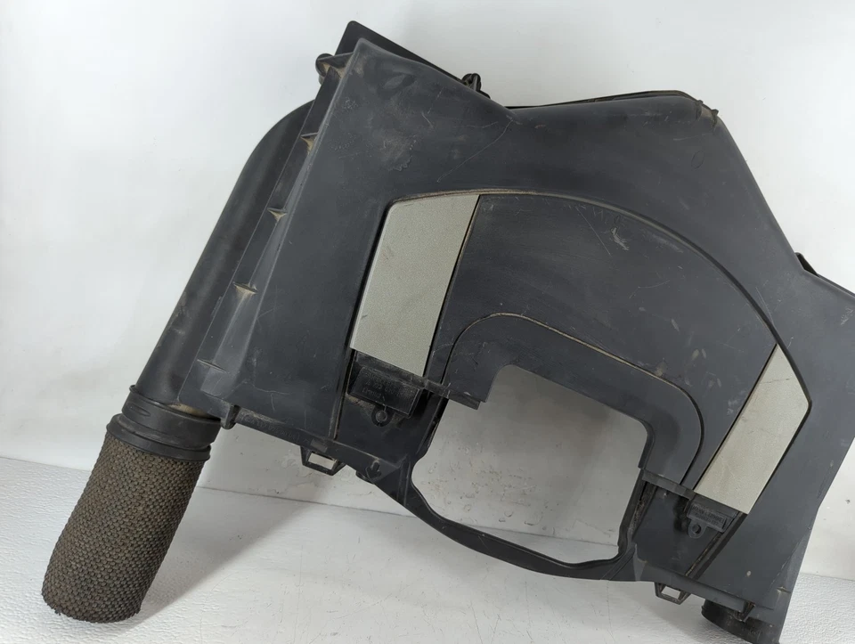 Крышка двигателя 2008 Mercedes-Benz R350 FRBKW - Изображение 3 из 4