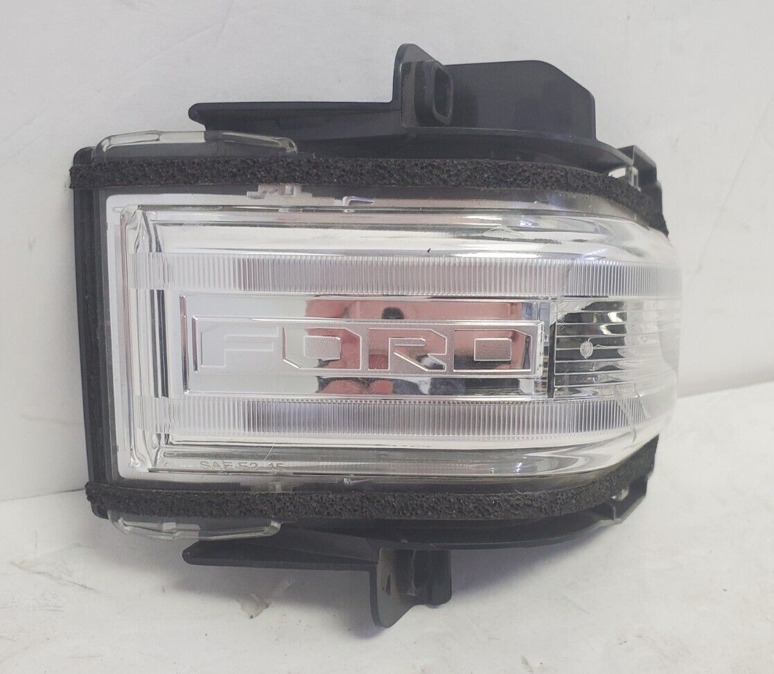 20152020 Ford F150 / Super Duty Mirror Turn Signal Light RIGHT OEM