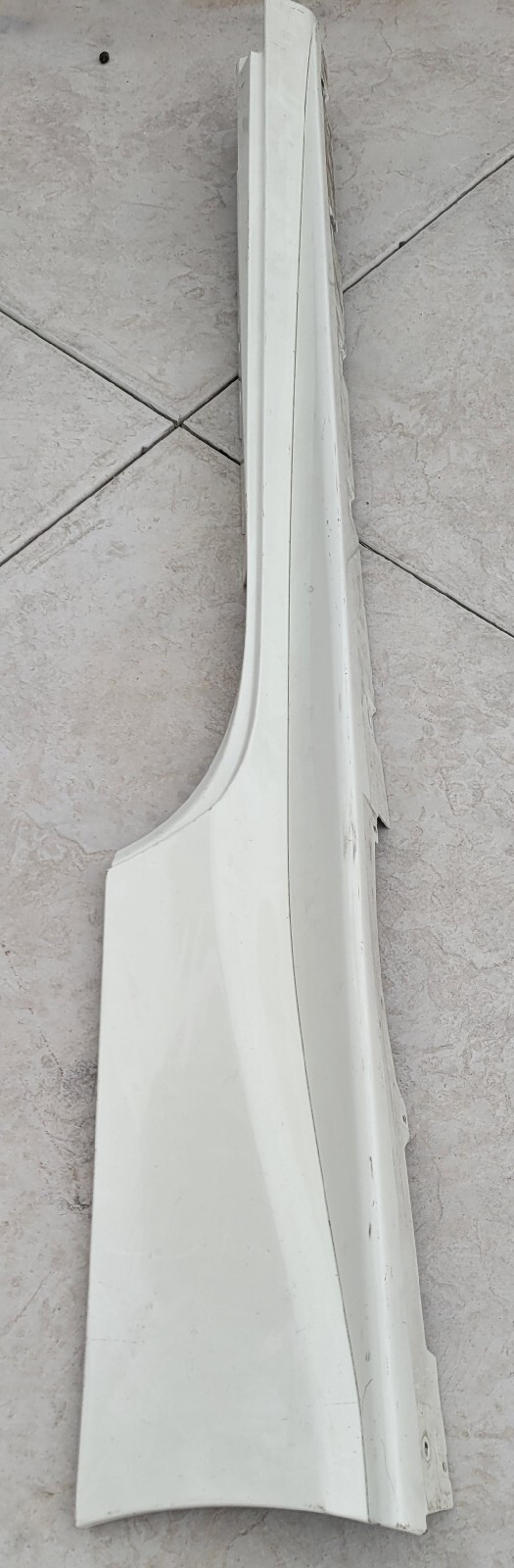 Ferrari 488 Side Skirt, Rocker Panel right side, OEM 086612000 White Molding  