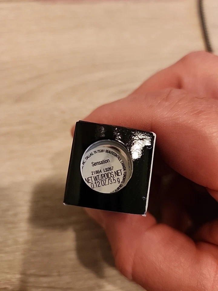 Beauticontrol Hydra Brilliance Lipstick 0.12 OZ. / 3.5 g New in Box Sensation  - Image 2 of 2