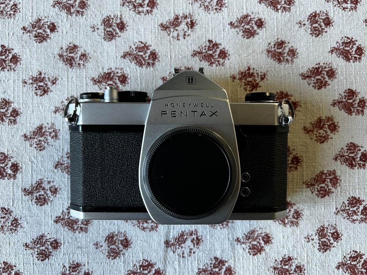 Vintage Honeywell Pentax Spotmatic SP500 35mm Film Camera Used