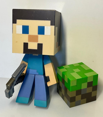 Minecraft Vinyl Figur - 6'' - Steve mit Spitzhacke Gras Block