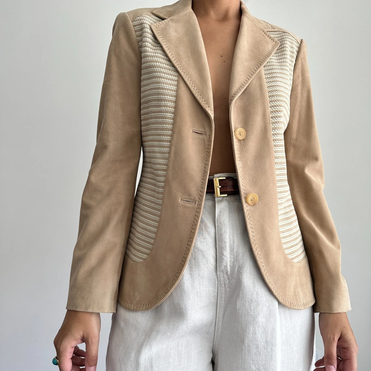 Beige shop fitted blazer