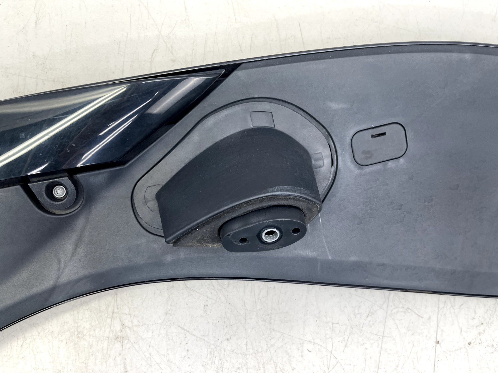 2014-2020 BMW i8 I12 Coupe Rear Right Passenger Side Molding Panel Turn Signal