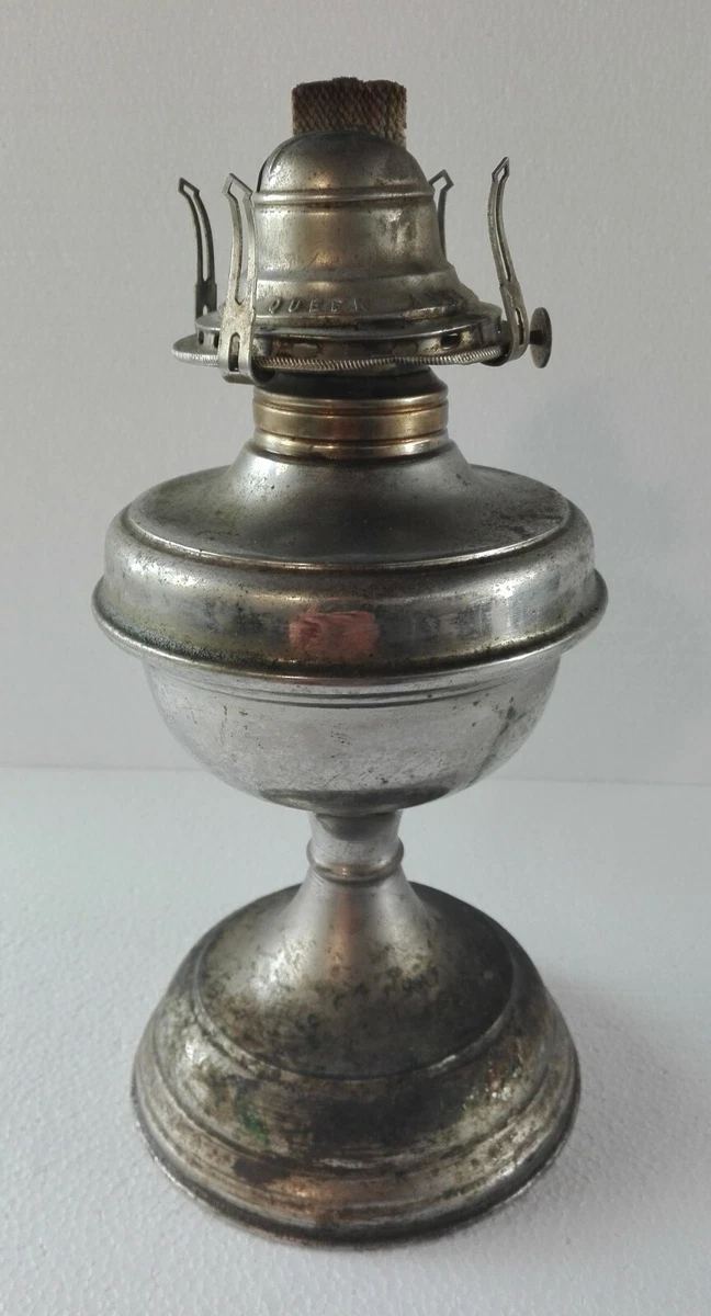 Queen anne kerosene lamp deals