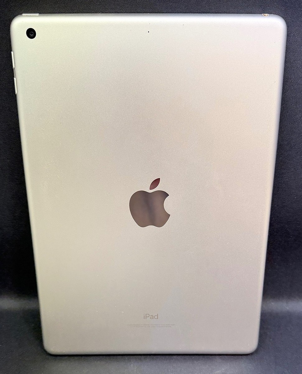 Apple iPad A1893 9.7'' 32GB, Silver and White Wi-Fi 6th Gen in