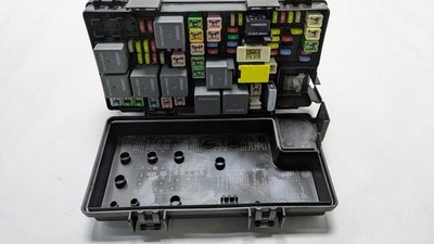 Used Integrated Power Module fits: 2010 Chrysler Town & country Multifunction to