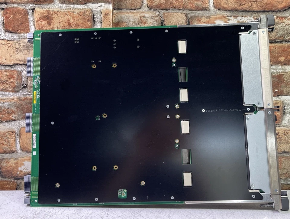 Concentrador de puerto modular Juniper MX-MPC2-3D MIC-3D-20GE-SFP MIC-3D-4XGE-XFP Foto 3 de 4