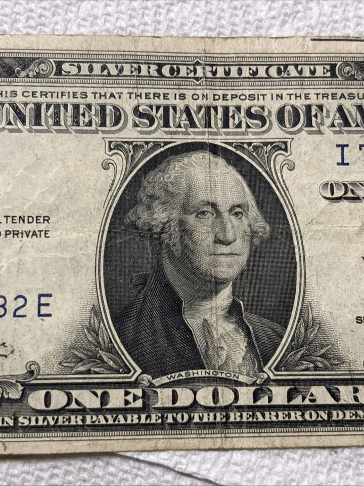 Rare 1$Silver Certificate 1935 with Error of A Line On Front - Image 4 of 4
