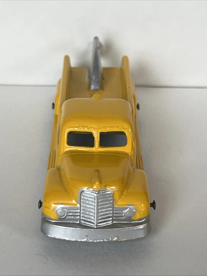 Grúa Tootsietoy International K5 años 40, remolque, excelente, metal fundido Foto 2 de 4