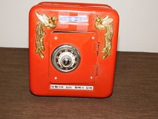 CASSAFORTE COMBINATA METALLO ALTO 6 1/2" GIOCATTOLO VINTAGE *HA AGGIUNTE DECORAZIONI UCCELLINI*