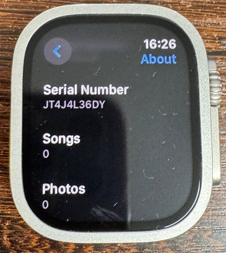 Apple Watch Ultra 49mm Boîtier Titane avec Boucle Alpine Verte, Medium - Occasion - Photo 5 sur 18