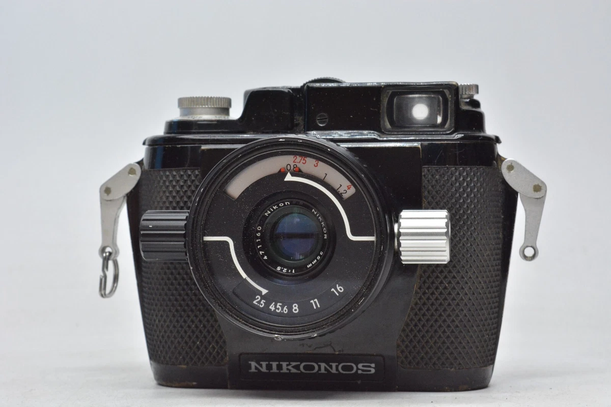 nikonos i