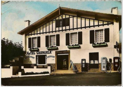 J 24 / DPT 64 CPSM BONE LACE HOTEL CHANGALA PETROL PUMPS