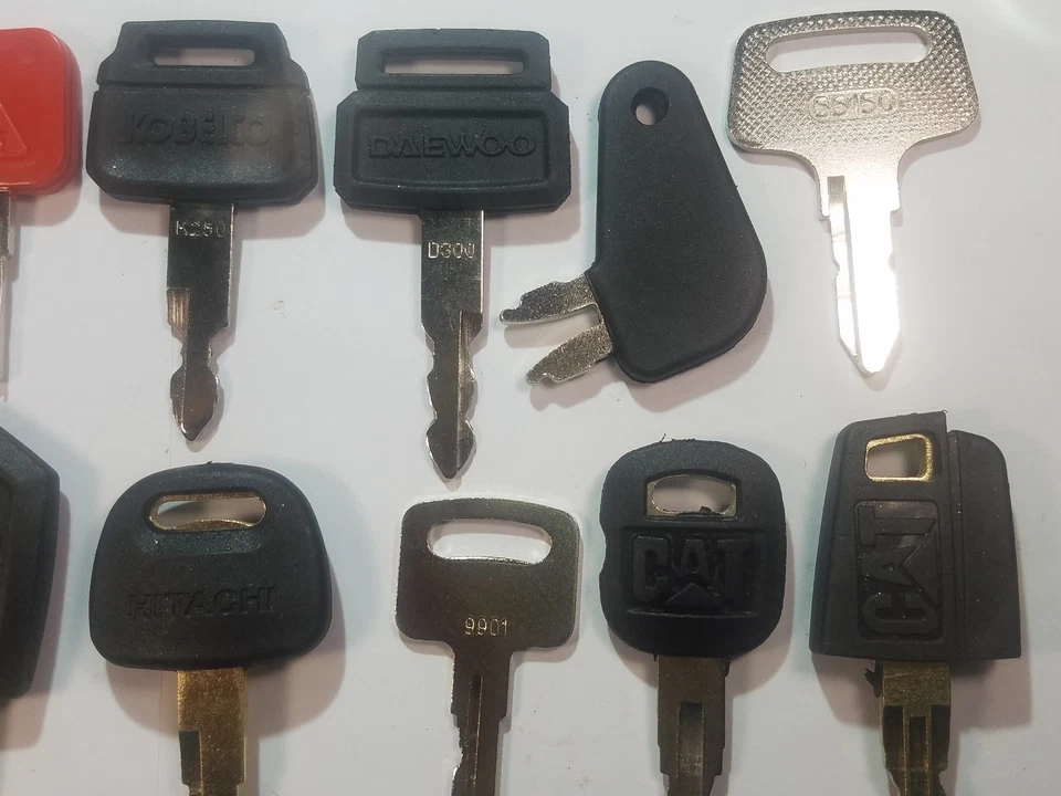 21 Keys Cat,Volvo, Hitachi, John Deere,JCB, Komatsu,Kobelco,Kato,Forklift,JD - Image 3 of 4