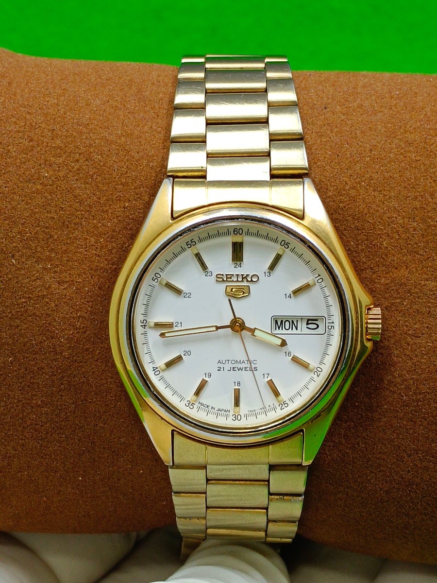 ★Vintage SEIKO 5★自動巻き★17石 Day/Date★稼働品★ vintage SEIKO 5 watch Automatic Japan Day / Date Indicator