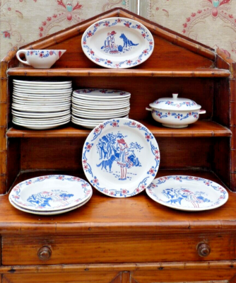 Ensemble Dinette Ancienne Petit Chaperon Rouge - 37 Pièces Faience Creil Et Montereau (vers 1920)