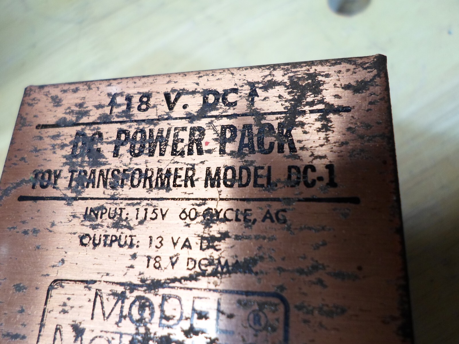 VTG MODEL MOTORING AURORA SLOT CAR HO SCALE TRANSFORMER/POWER PACK 18V DC-1 
