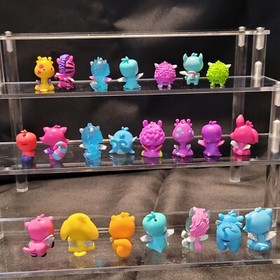 LOT OF 22 HATCHIMALS COLLEGGTIBLES COLLECTIBLES CUTE MINIATURE SERIES FIGURES