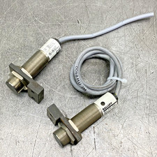 Balluff BES 516-326-B0-C Inductive Proximity Sensor BES01CK 10-30V Lot of Two 2 