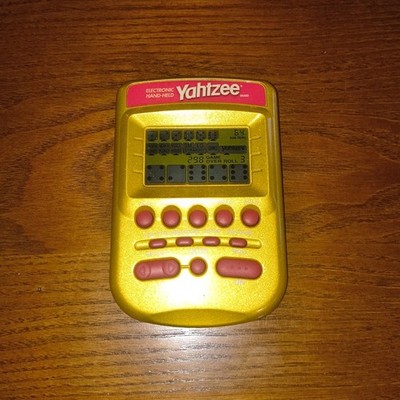 Yahtzee Electronic Handheld Game Gold Hasbro 2002 Vintage Tested & Working