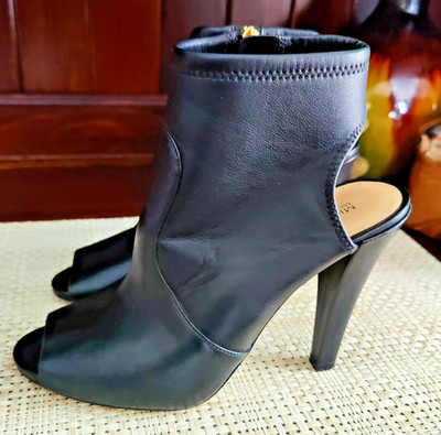 Michael Michael Kors Black Selina Black Stretch Leather Bootie Size 7M 4'' Heels