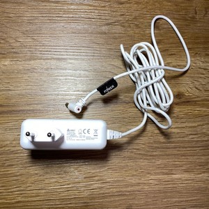 NETZTEIL UP0301Q-12PE 12V 2,5A  5,5 x 2,5 mm FÜR MONITOR SWITCH ROUTER EasyBox