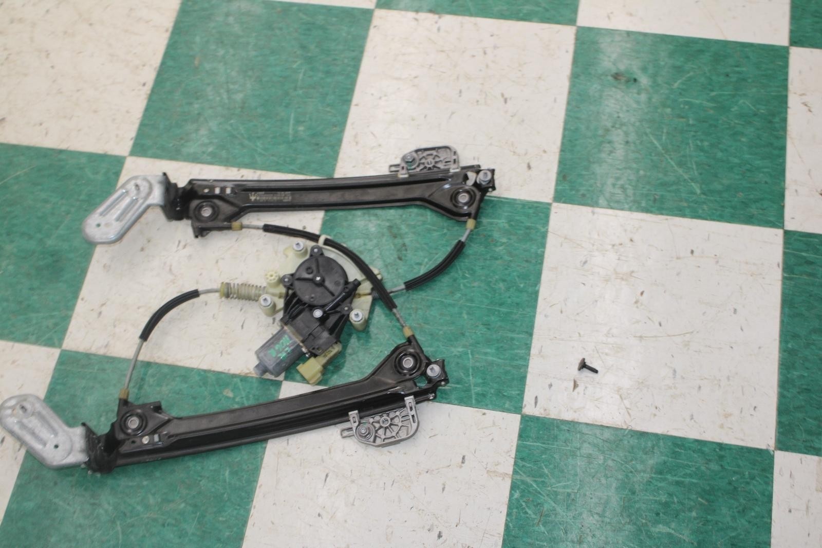 Maserati Ghibli 2014-2017 Rear Left Window regulator