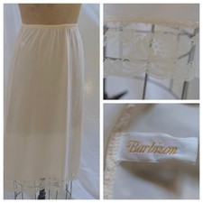 vtg BARBIZON Cream Ivory Crepe Remarque Nylon Half Slip Slit LACE S
