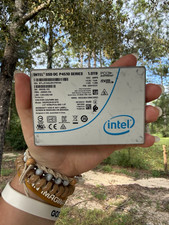 Intel DC P4510 1TB PCIe 3.1 x4 NVMe SSD 1.0tb (SSDPE2KX010T8- SSDPE2KX010T801