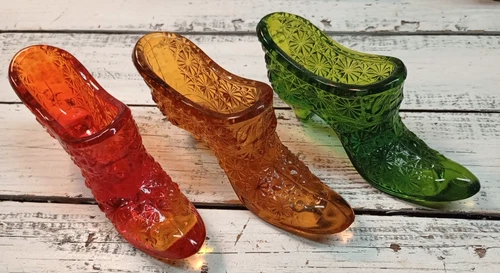 Vintage Lot of 3 Glass Slipper Shoe Boot Green Red Amber Hobnail Daisy