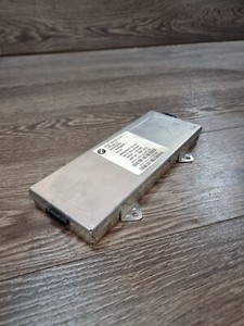 BMW E65 E66 HINTERE ANTENNE INNENVERSTÄRKER AMP MODUL 6933575