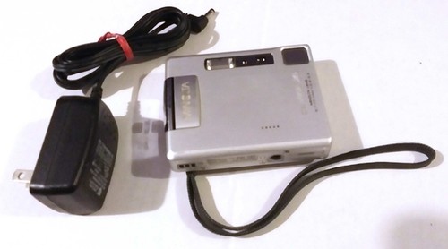 MINOLTA DIMAGE XT 3.2 MP SILVER DIGITAL CAMERA 3X OPTICAL ZOOM MOST COMPLETE SET - Picture 3 of 12