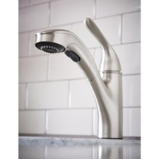 New Moen Brecklyn 87557 Chrome Single-Handle Pull-Out Sprayer Kitchen Faucet