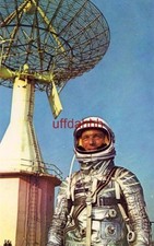 NAVY LIEUTENANT COMMANDER SCOTT CARPENTER prior to entering spacecraft AURORA 7